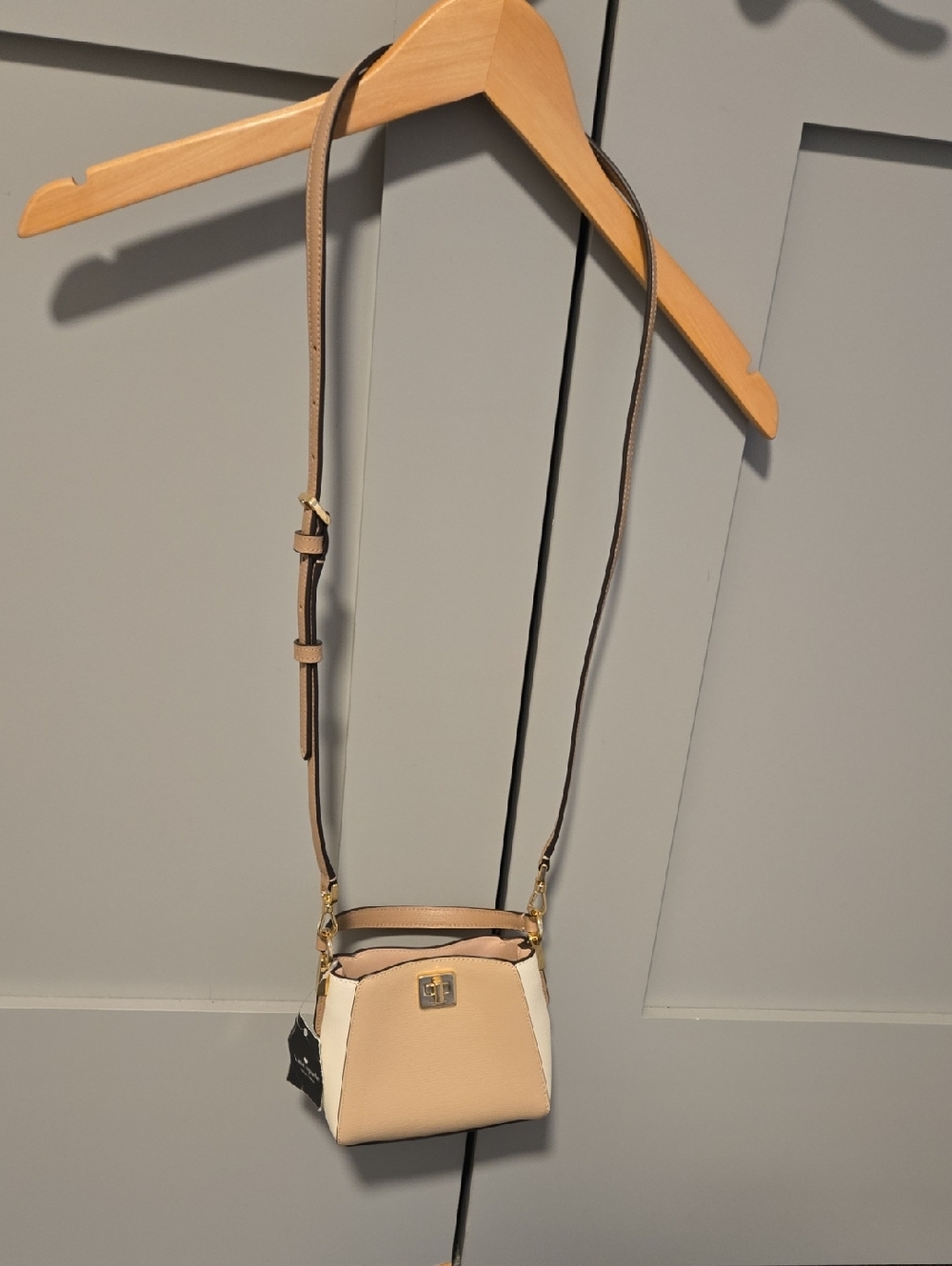 kate spade Two-Tone Beige and Cream Crossbody Bag